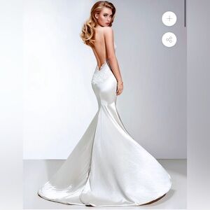 Elegant White Lace Wedding Dress